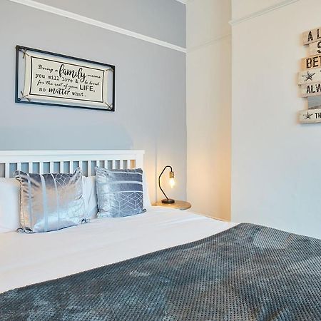 Apartment 1 - Khyber Lodge Apartments ويتبي المظهر الخارجي الصورة